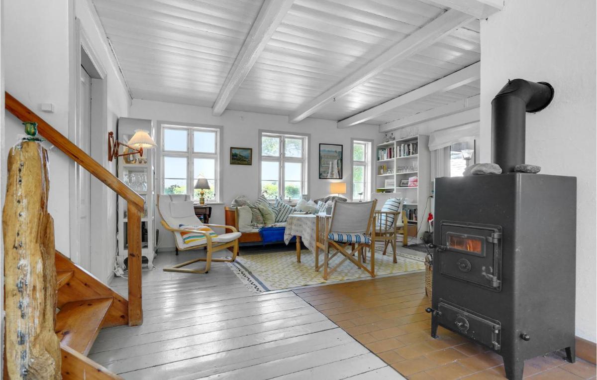 Stunning Home In Errindlev With Wifi - Housity