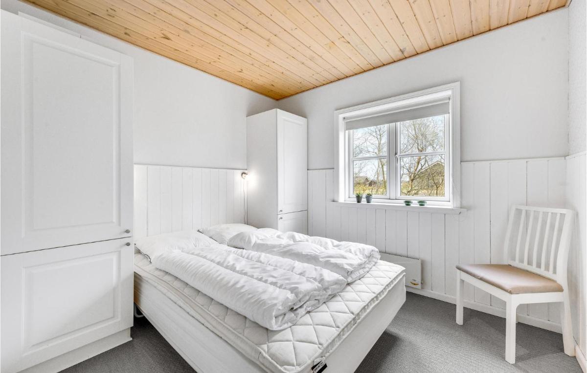 Two-Bedroom Holiday Home In Tarm - Housity