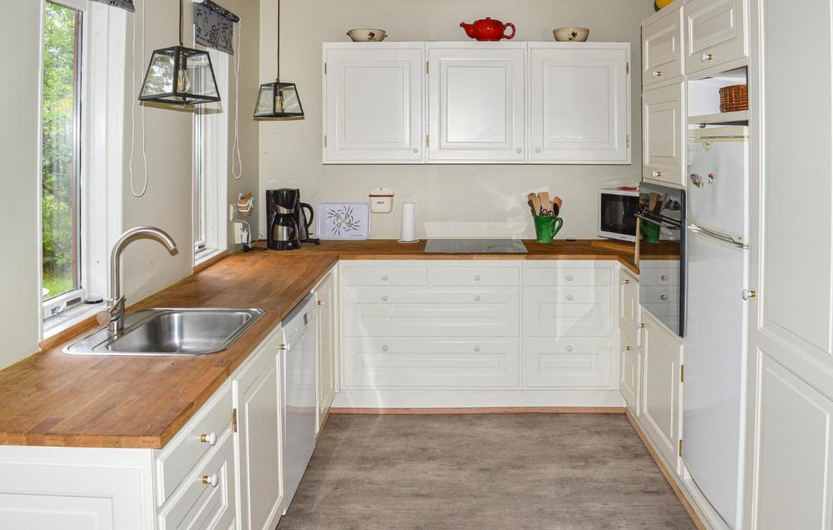 3 Bedroom Amazing Home In Mariager - Housity
