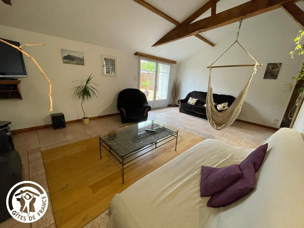 Grange rénovée avec piscine privative - 4 ch, jardin clos, à 7 km d'Indian Forest - FR-1-426-304 - Housity