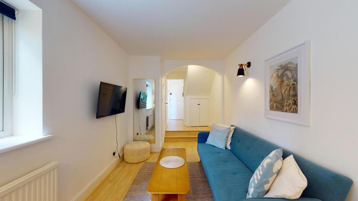 Superior 1 - Bed Apartment in Maida Vale - Housity