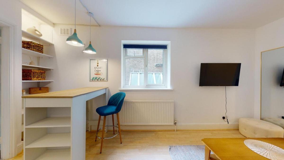 Superior 1 - Bed Apartment in Maida Vale - Housity