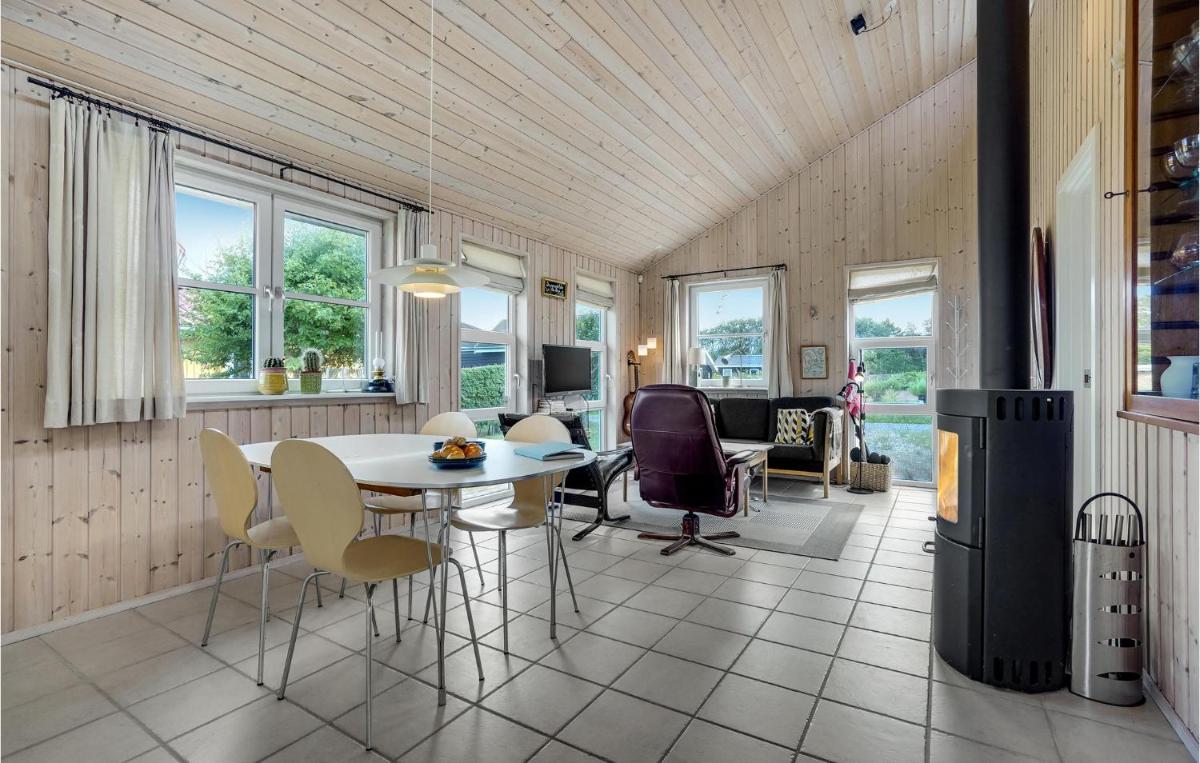 Nice Home In Frederikshavn With Wifi - Housity