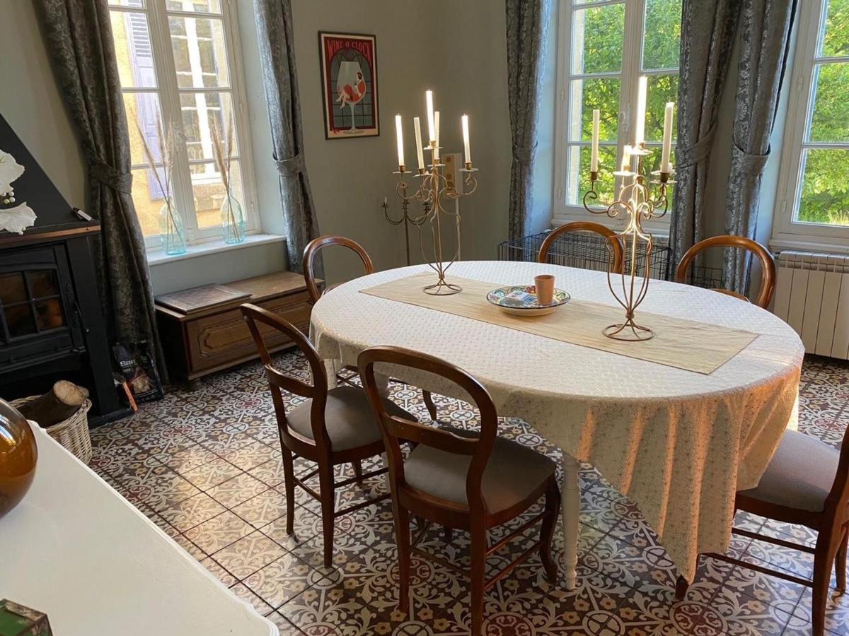 Villa de charme avec jardin clos, proche de Vichy, idéale pour séjours en famille - FR-1-489-533 - Housity