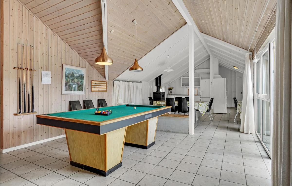 Cozy Home In Væggerløse With Sauna - Housity