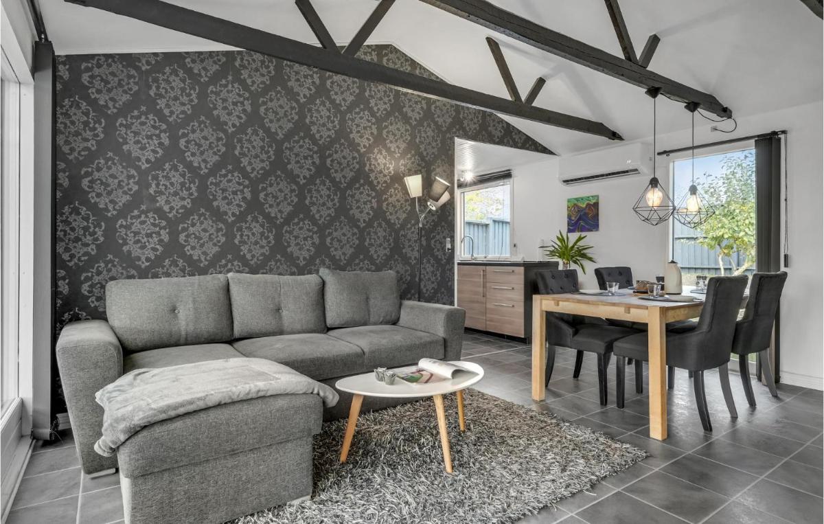 Nice Home In Holbæk With Jacuzzi - Housity