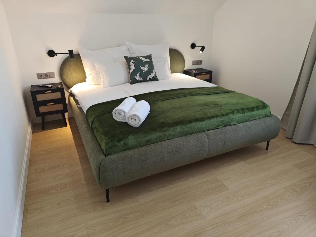 Achilla Bed & Breakfast - Housity