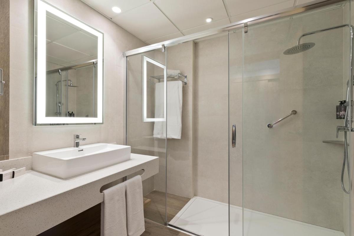 Un baño de Hotel Best Triton
