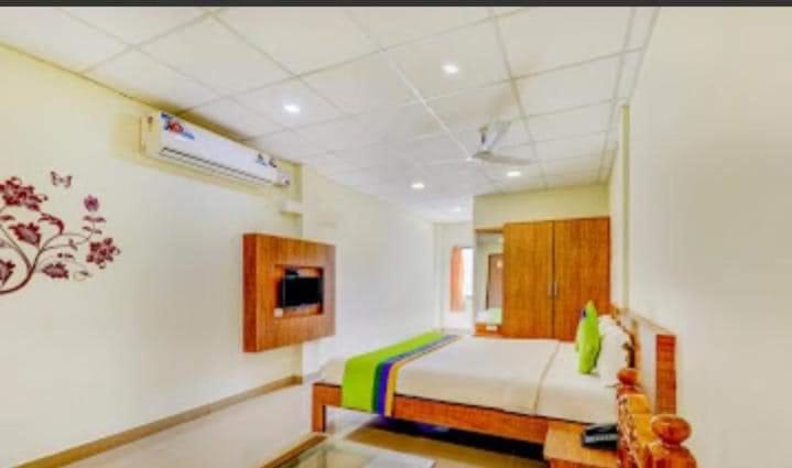 Hotel Pra,tham inn & resorts - Housity
