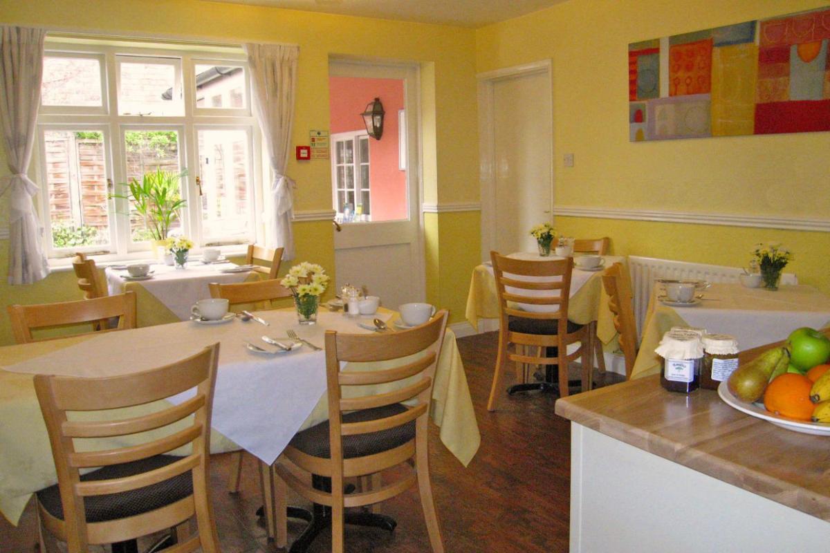The Coach House - Housity
