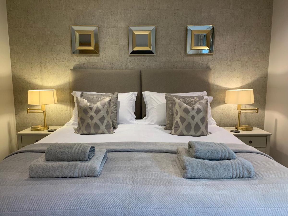 #8 Brunel House Luxury Apartment in Great Malvern - Housity
