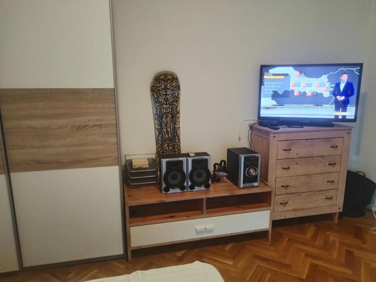 Luka - Housity