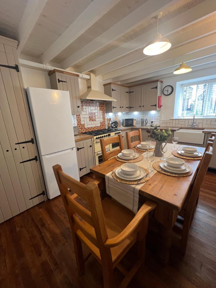 Yew Tree Cottage - Housity