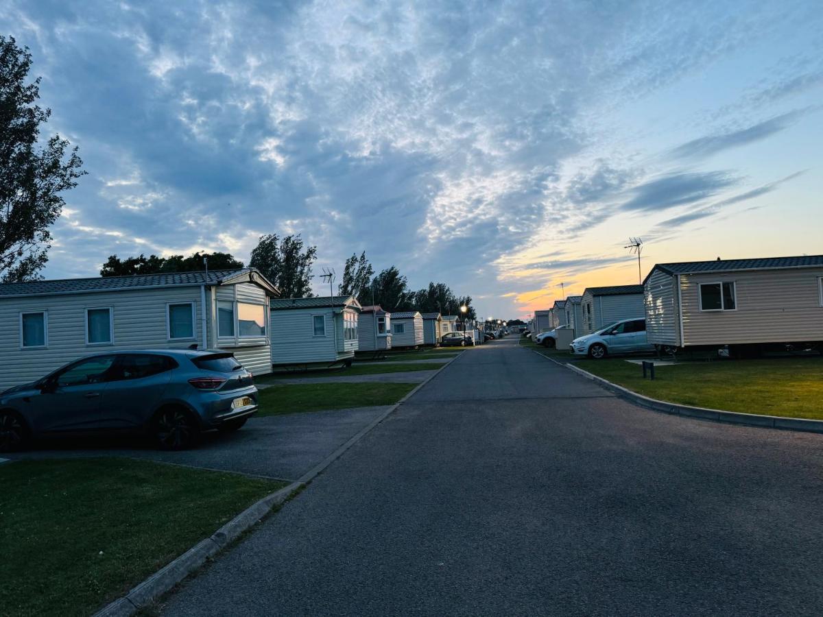 Etchingham Caravan - Housity