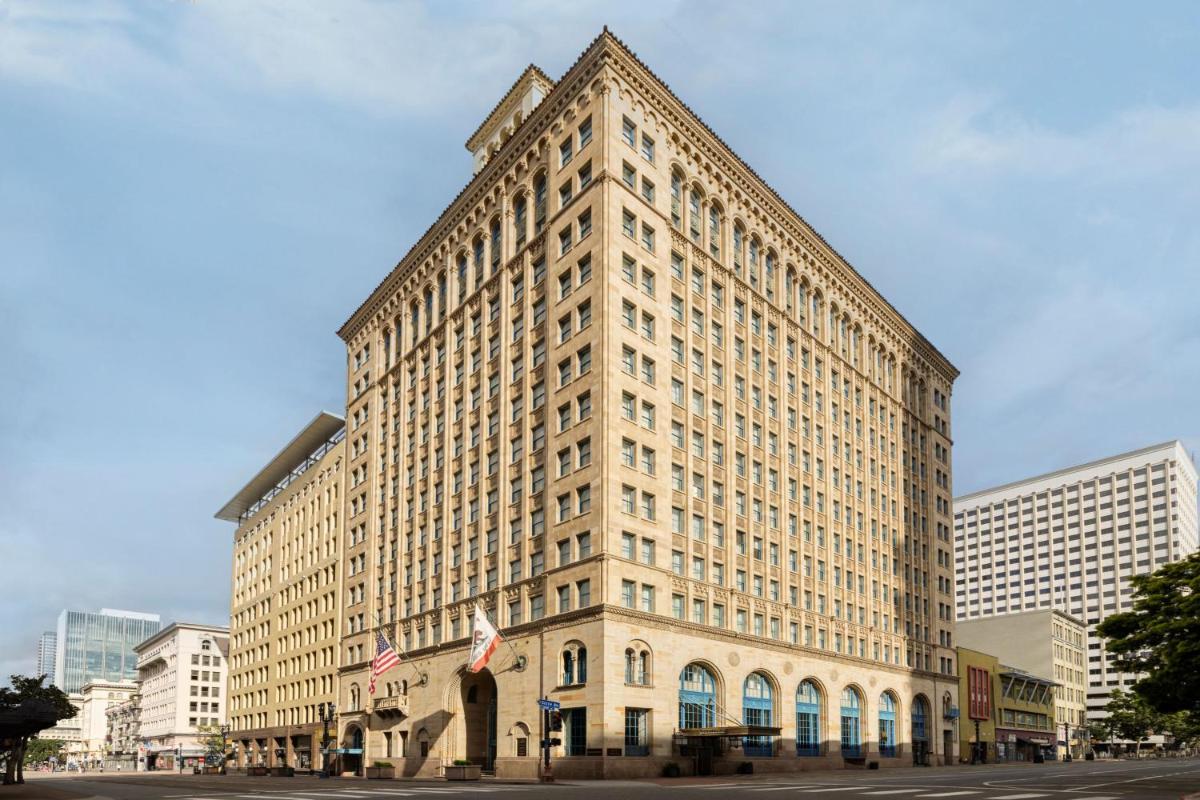Courtyard by Marriott San Diego Downtown - Housity