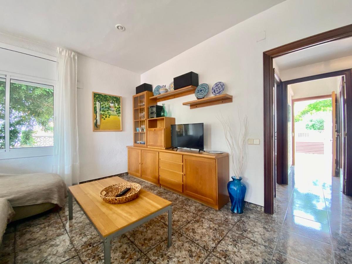 Elga Carob Holidays House by HLCLUB Agency - Housity