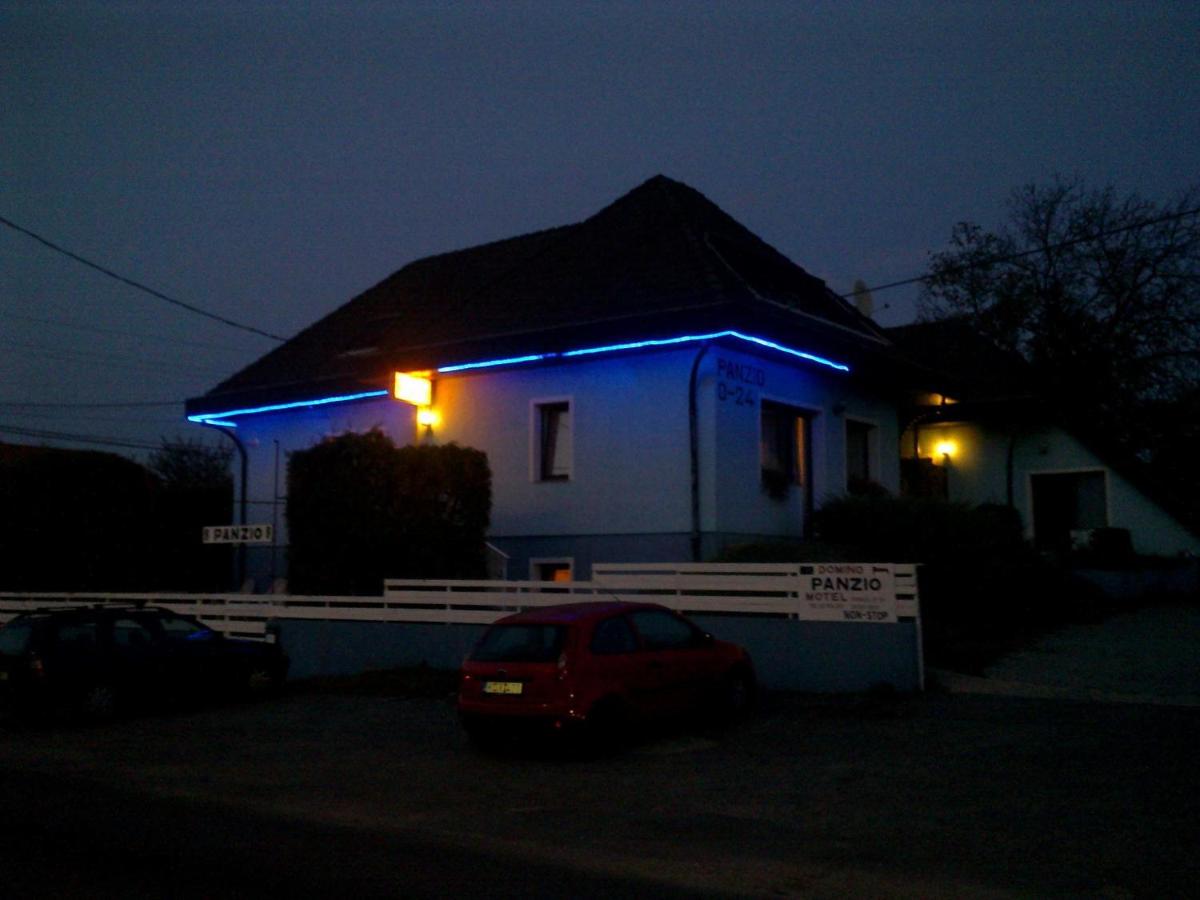 Domino Panzió - Housity