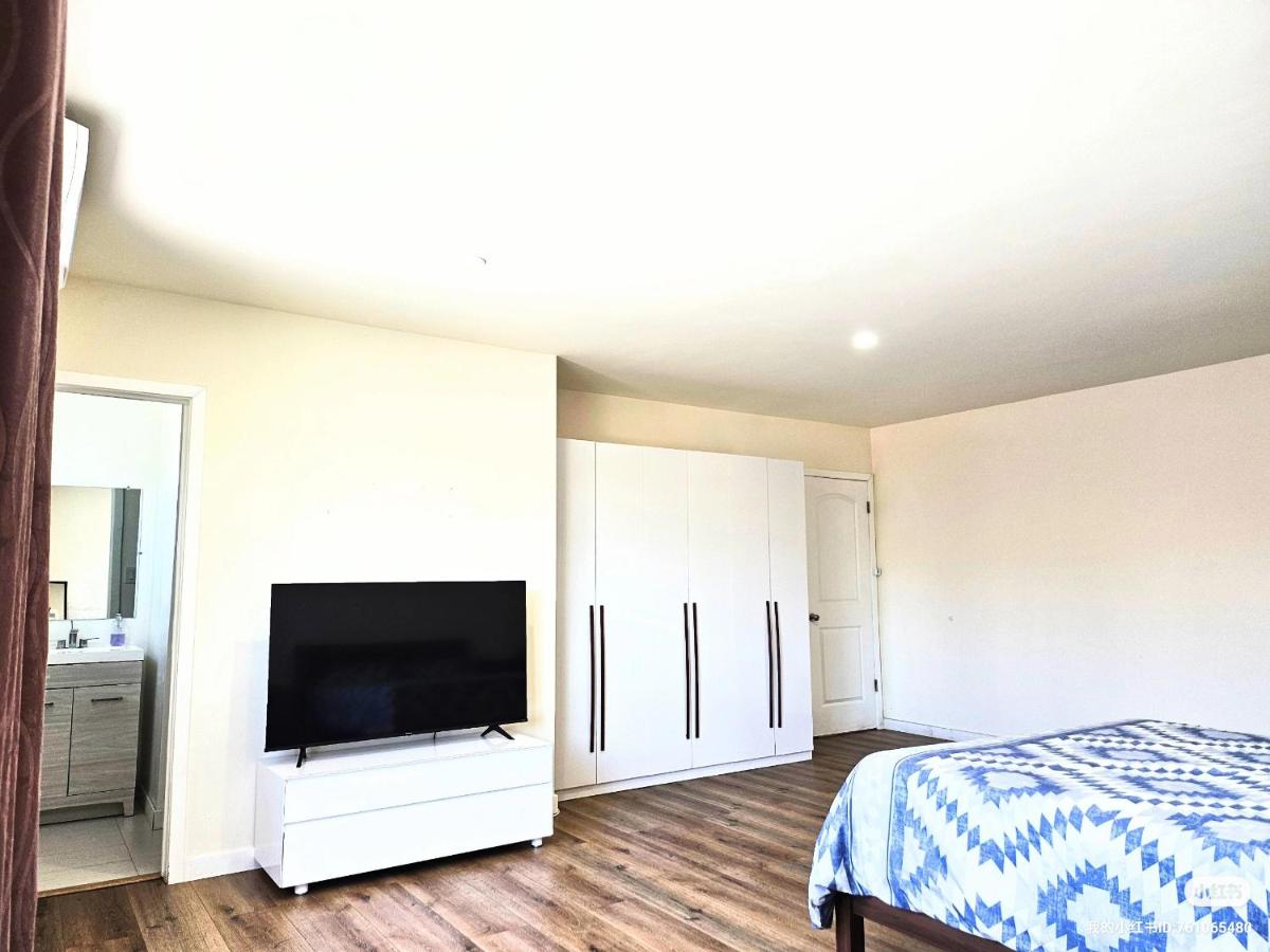 Separate access Guest Suite with In room Bathroom, No Pets, No Smoking - Housity
