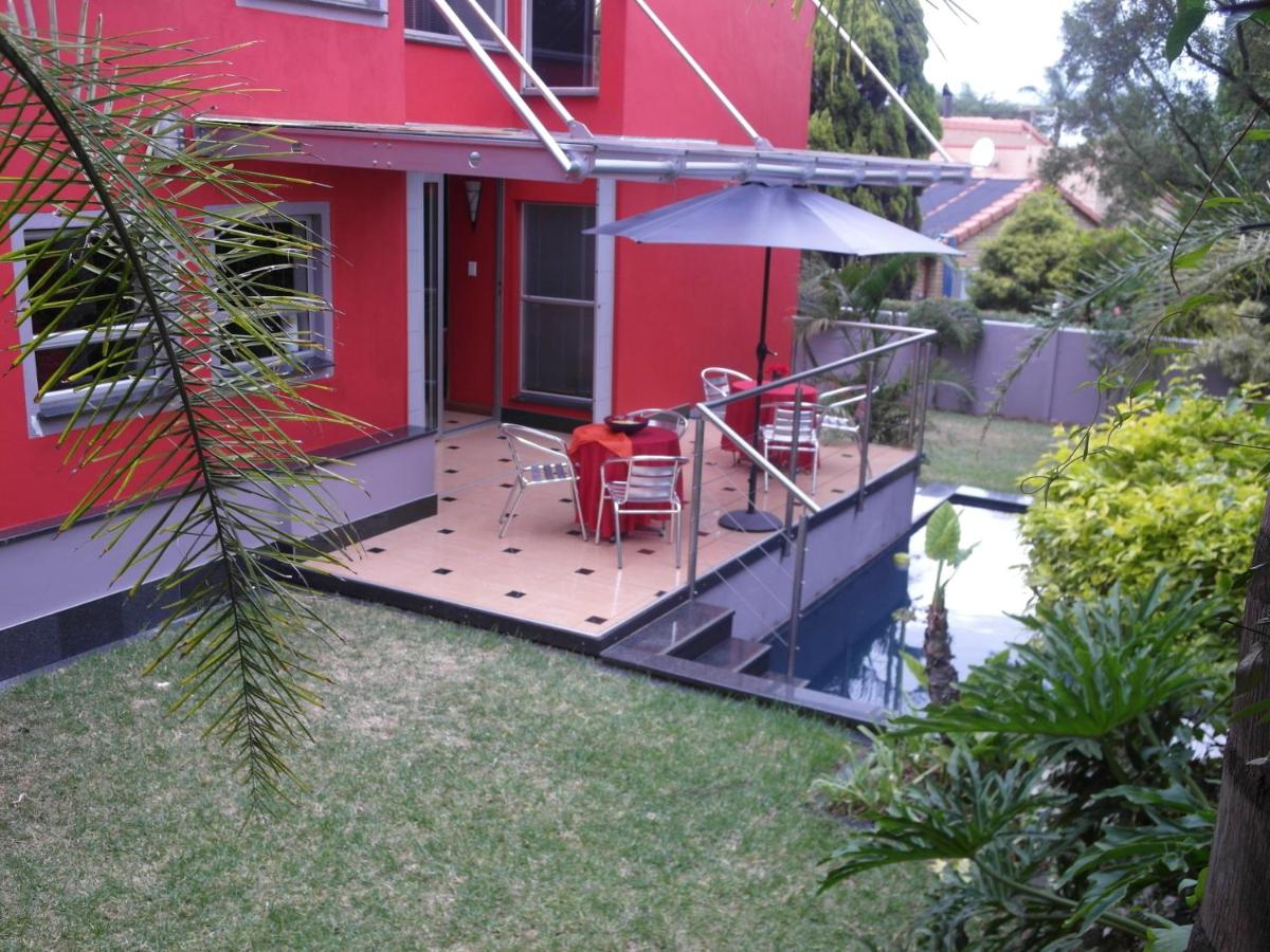 Red Square Home - Housity