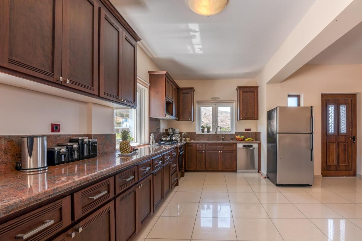 Michael's Villa - Housity