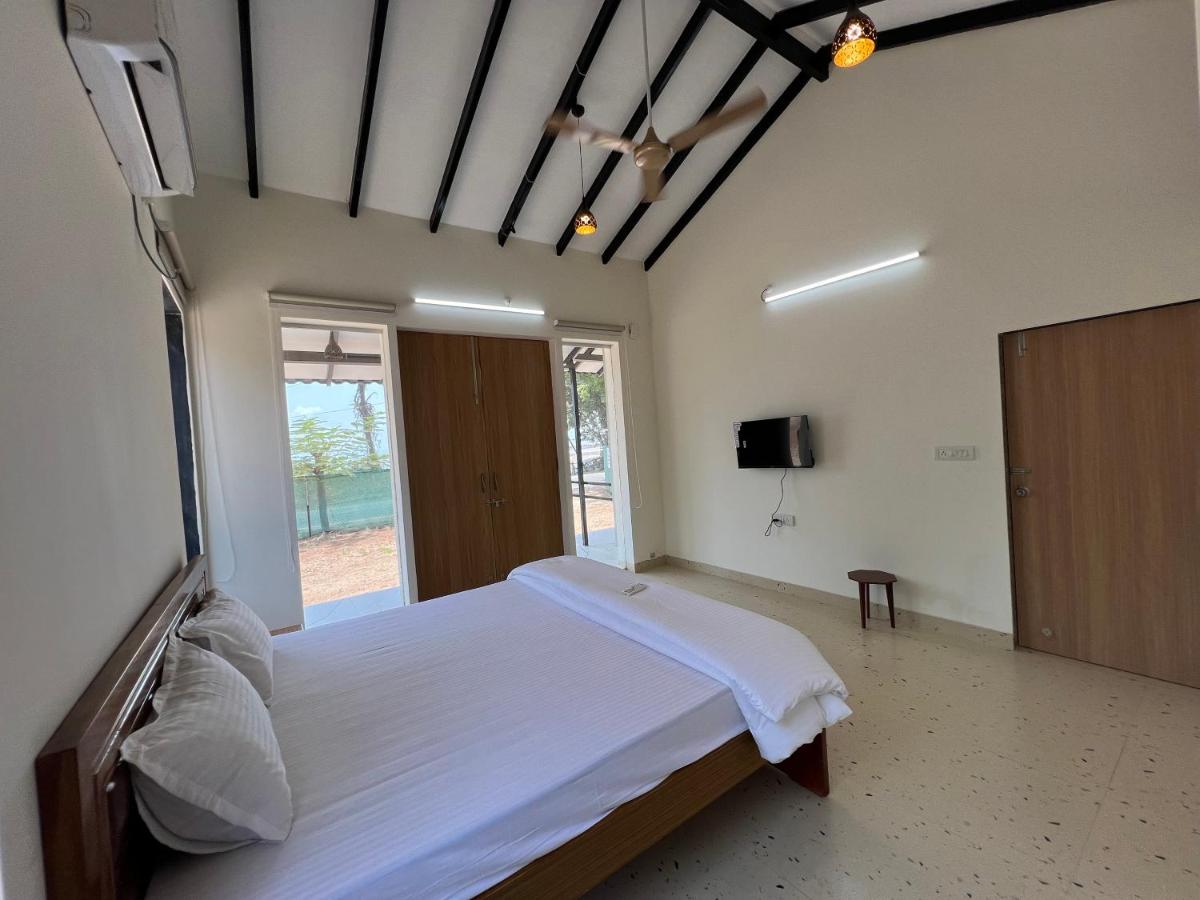 Villa La Casita Beach House~ Mandwa - Housity