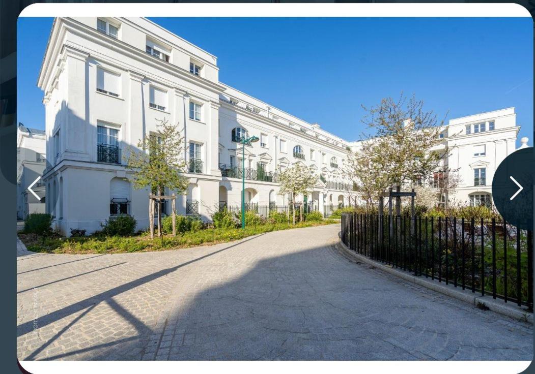New Regence Apartment - Housity