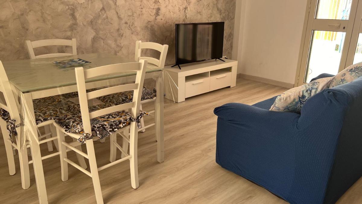 Holiday House Villa AleGiù Marzamemi - Housity