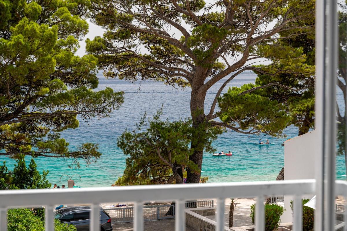 Aurora Beachfront Luxury Rooms&Suites - Housity