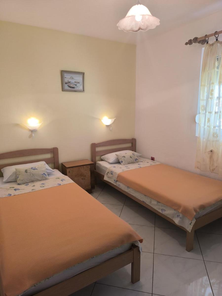 Apartments Otok - Housity