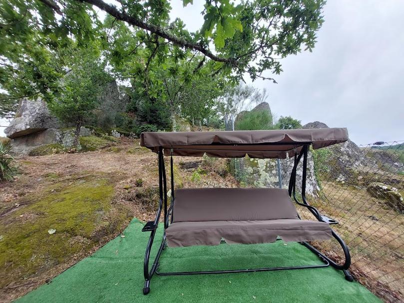 La Casa de las Rocas - En la Ribeira Sacra - Housity