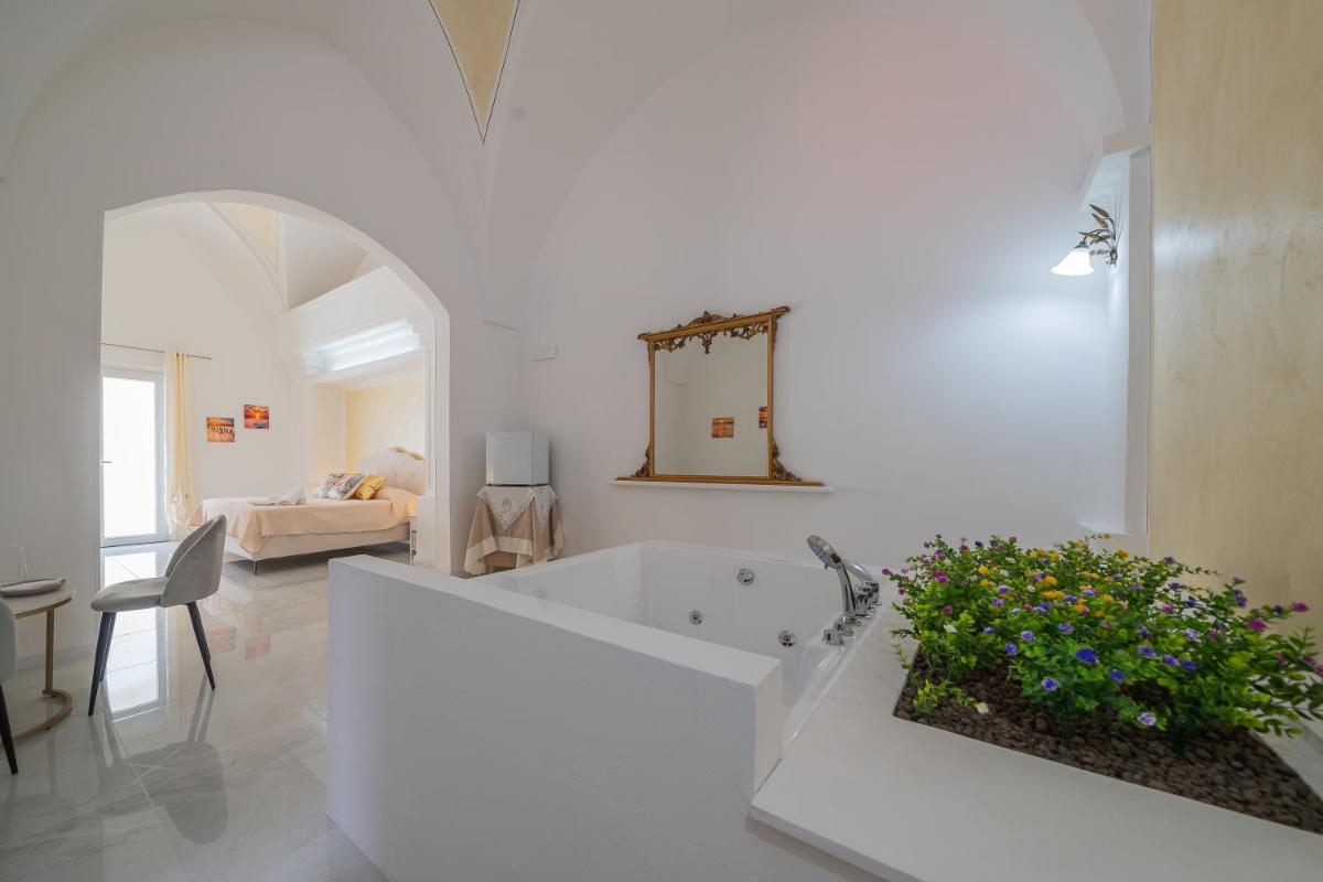 Le corti di Elena Martina - Housity
