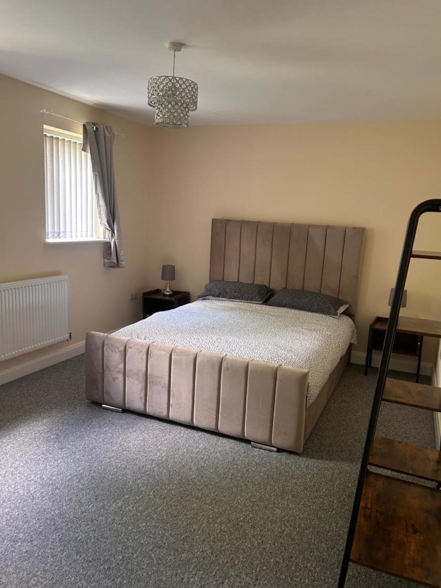 Easy Living Stays Burton on Trent - Housity