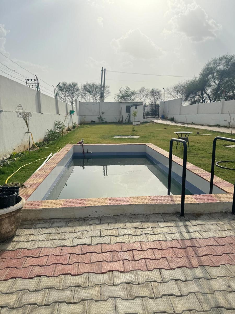 Aarvi bijender farm - Housity