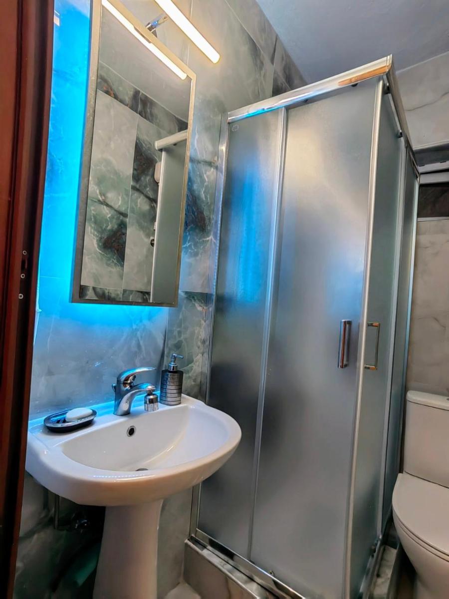 Blue lagoon - Housity