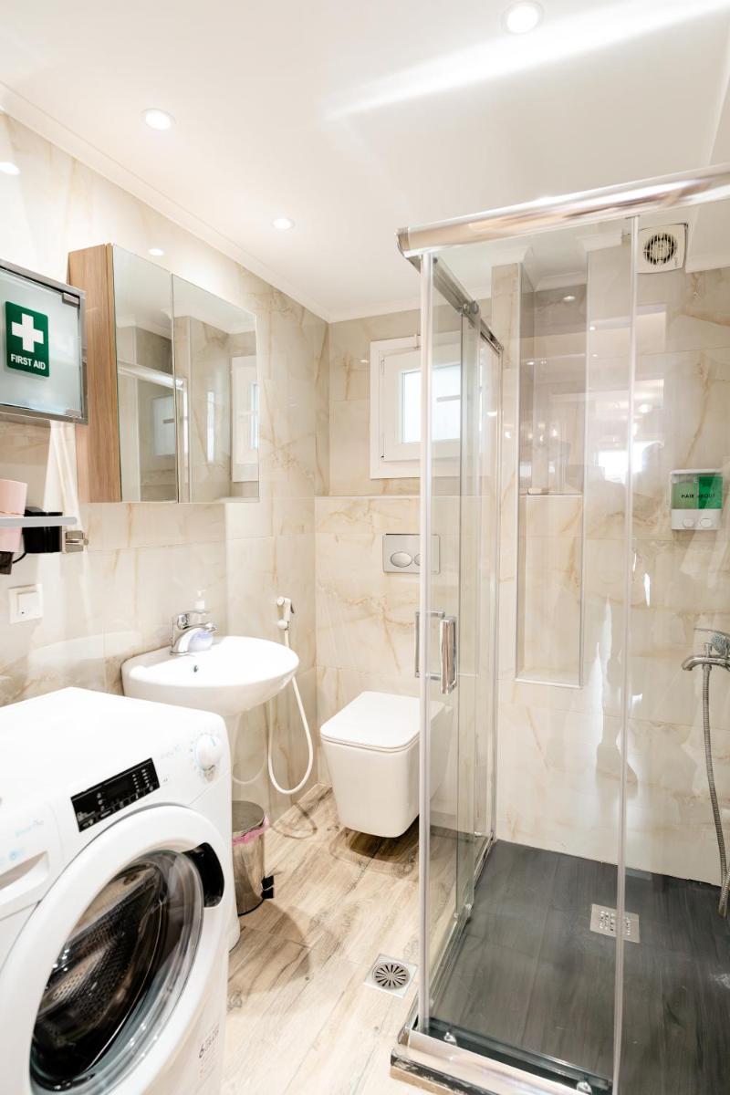 Diamond & Pearl Studios - Housity