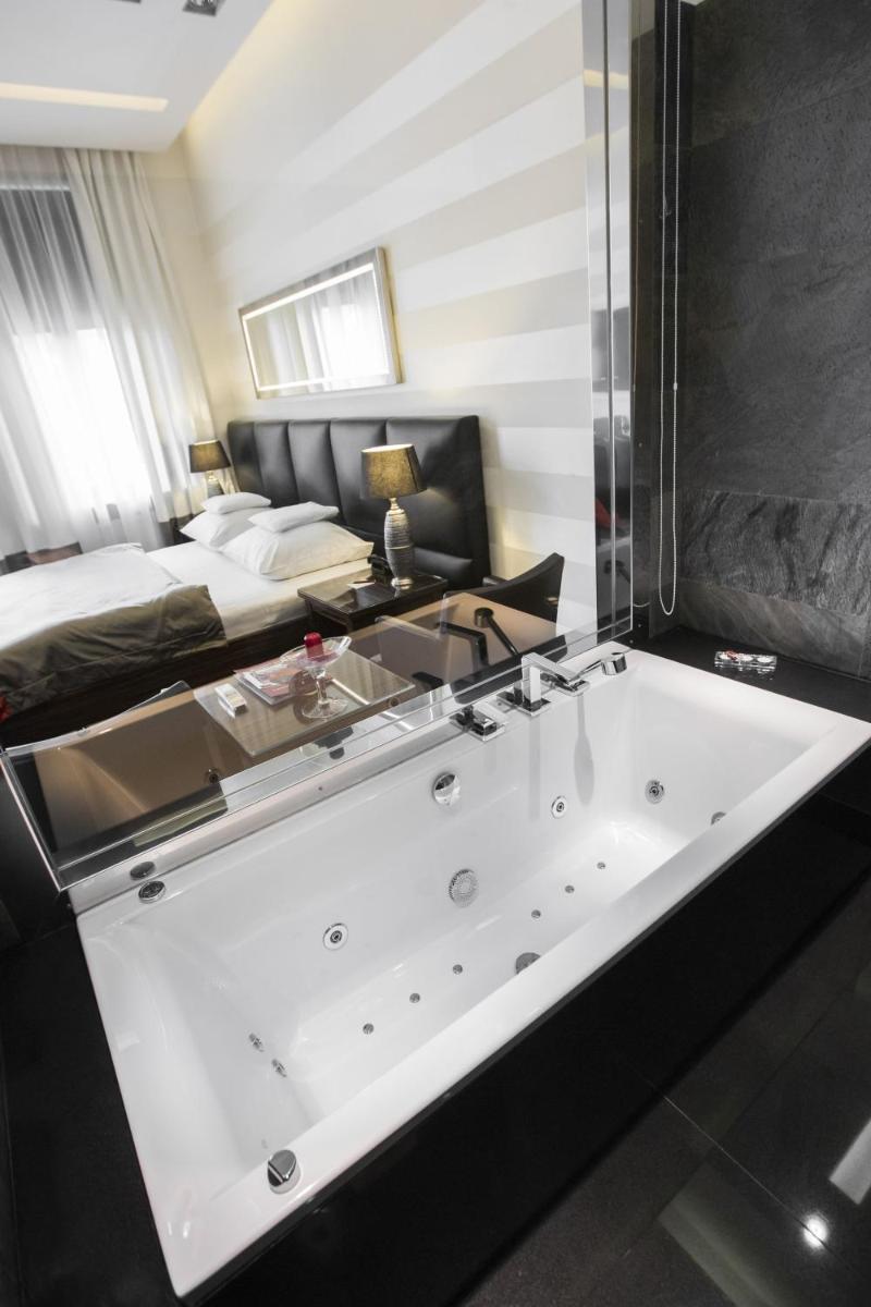 Hotel Europa - Housity