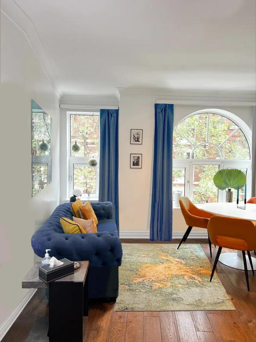 AWESOME LEICESTER SQ! Fashion Flat for Theatre Families and Happy Friends - Housity