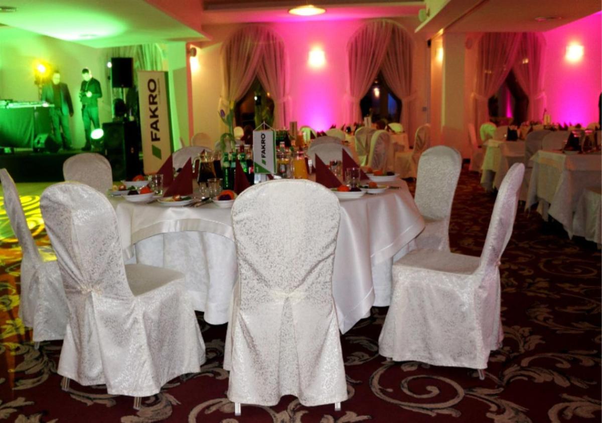 Hotel Activa - Housity