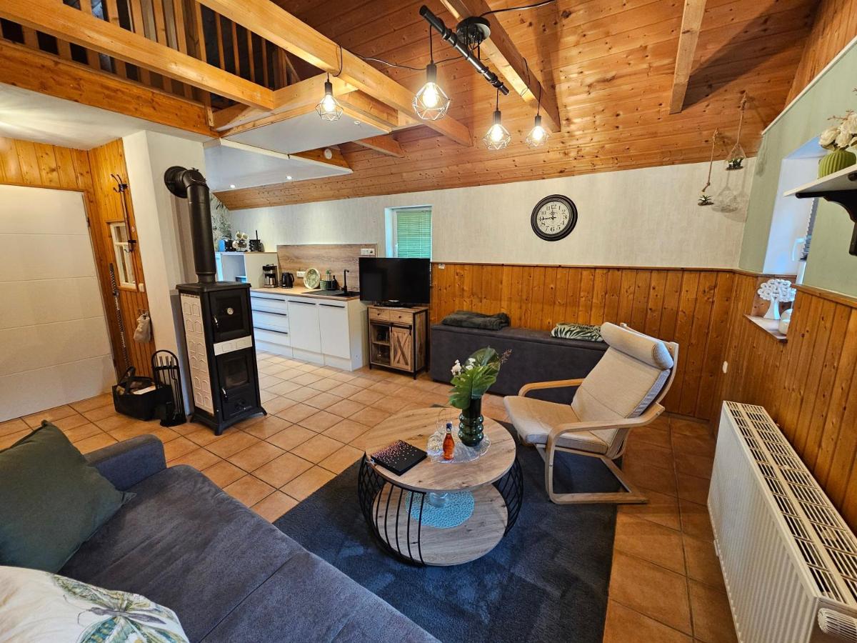 Kleines Ferienhaus Luettje Backhuus 35516 - Hizvo