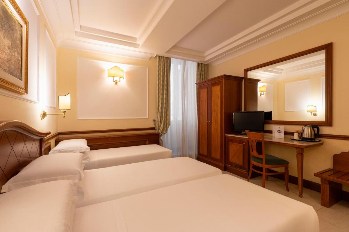 Hotel Hiberia - Housity
