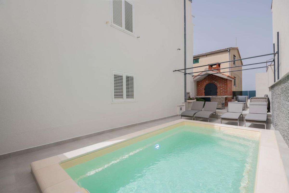 Family Apartments Marita - Housity