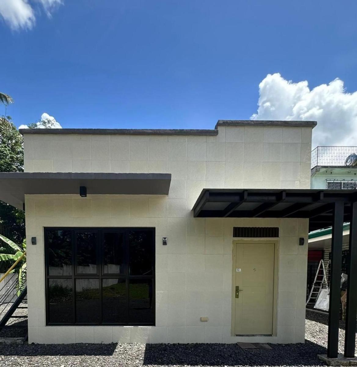 Vals Farm Guesthouse - Housity