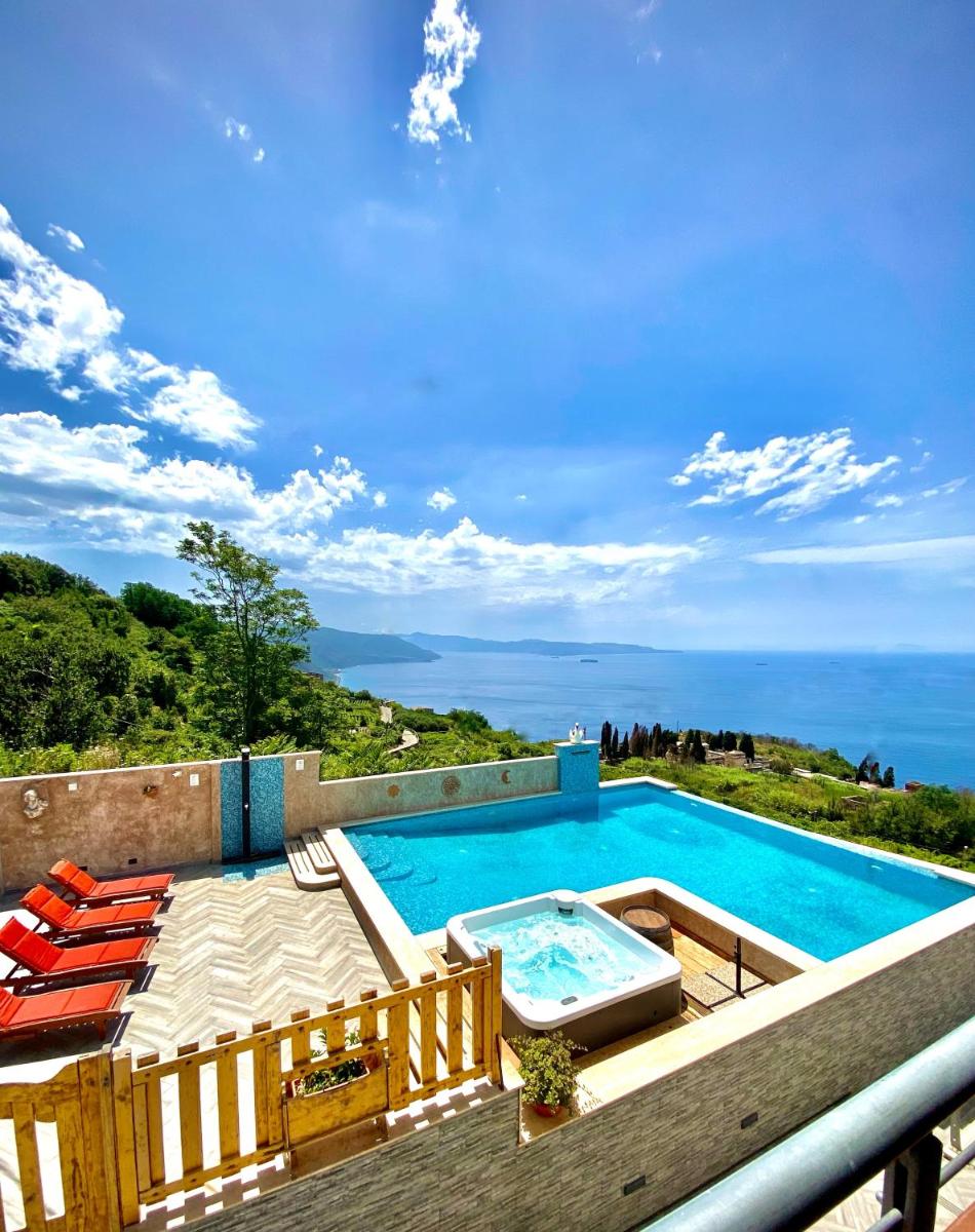 Resort - Località Santa Barbara - Housity