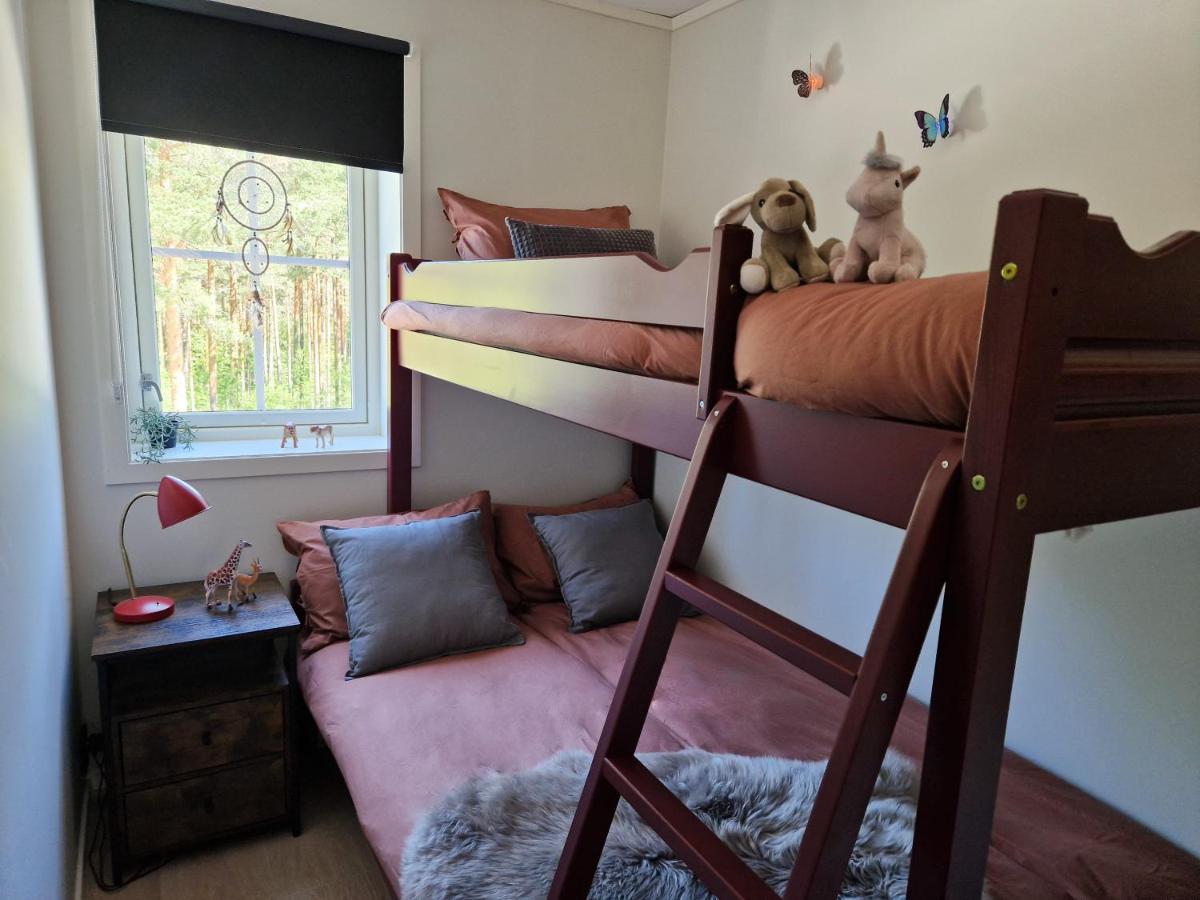 New&cozy apartment nr3 close to Vrådal Panorama Ski Resort, Golf course, Hiking, Beaches, Fishing and Lake Views with Free Parking&Pets Allowed - Housity