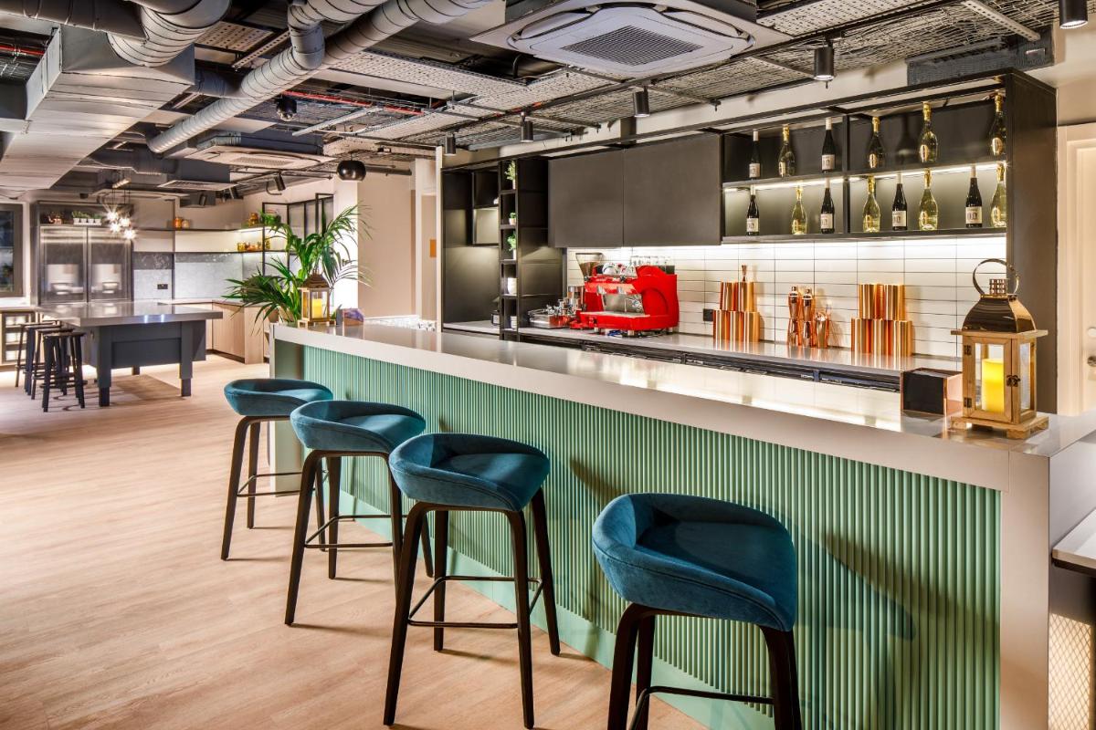 Southgate Hotel London - Housity