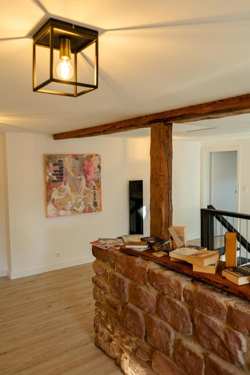 Chez Julie - Housity