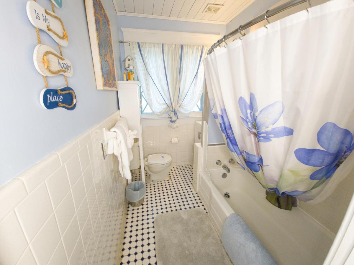 Ms. Maggie's South Country Inn - Housity