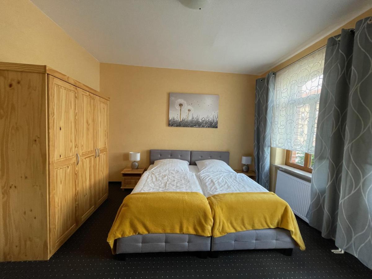 FeWo Nietleben - Housity