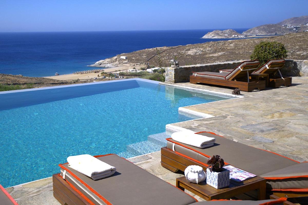 VILLA NAUTILIA - Luxury Suites and Cottages - Housity