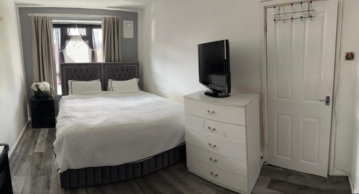 Cosy Room by Excel, Emirates Cable Car, 02Arena - Housity